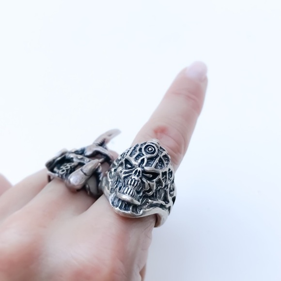 Heavy Sterling Silver Artisan Alien Sci-Fi Ring 8 - Picture 2 of 8